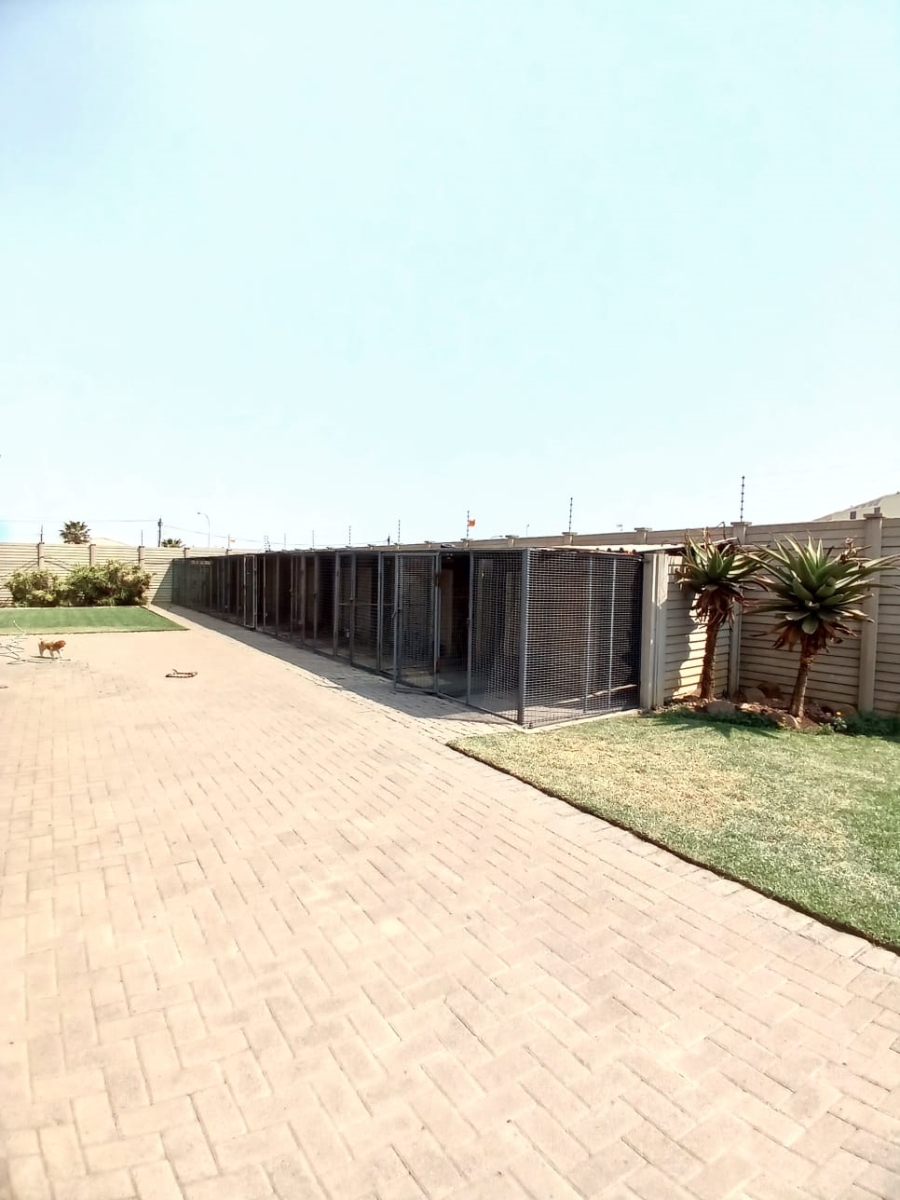 Commercial Property for Sale in Vaalpark Free State